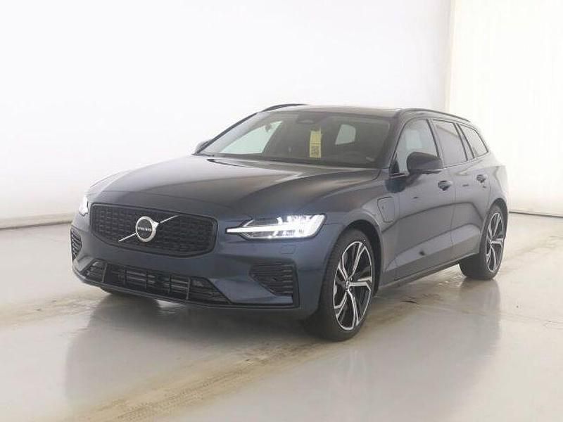 Gebraucht Volvo V60 Ultra 310 PS (228 kW) 2025 Denim blue / metallic Kombi