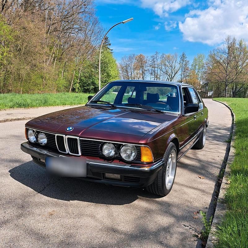 Second-hand BMW 745 252 CP (185 kW) 1984 Berlinǎ