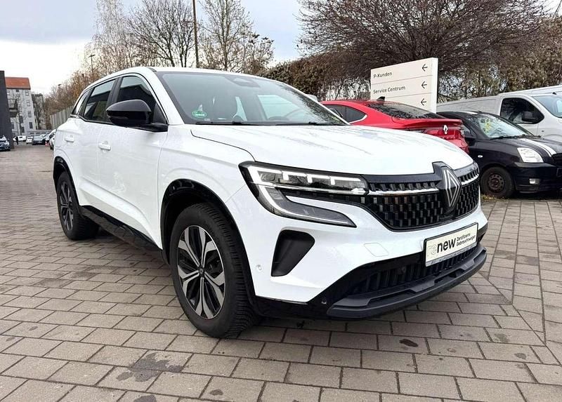 Second-hand Renault Austral Evolution 158 CP (116 kW) 2023 Alb SUV