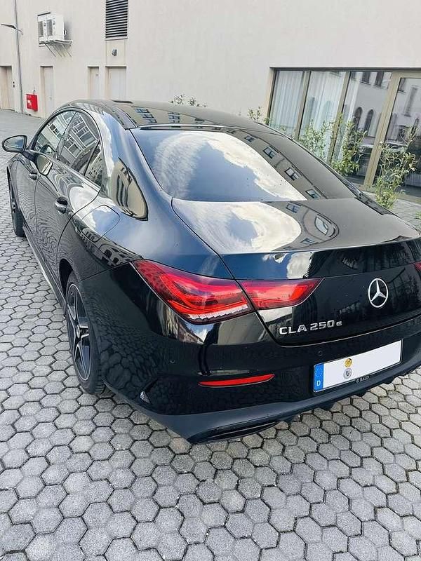 Gebraucht Mercedes CLA250e 160 PS (117 kW) 2020 Schwarz Limousine