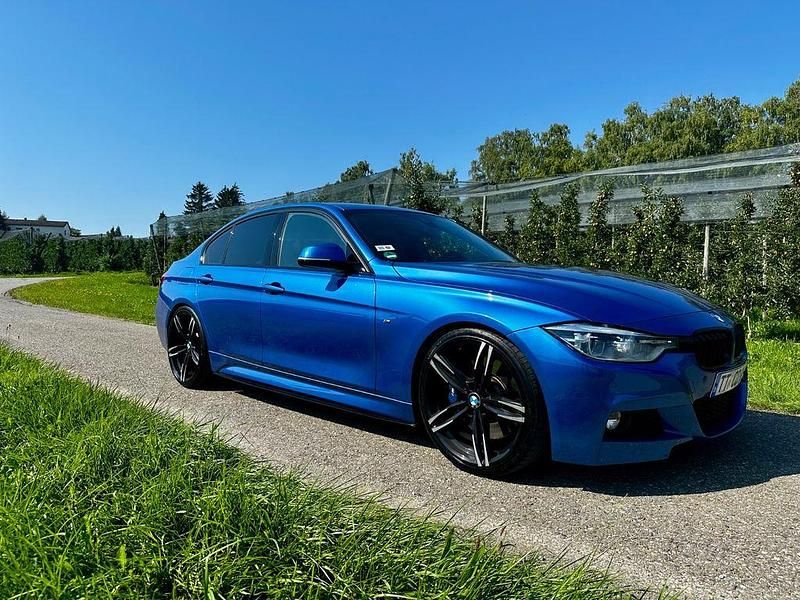 Blau Gebraucht 2017 BMW 340 M Performance Limousine | 46.299 € - Bild 1/4