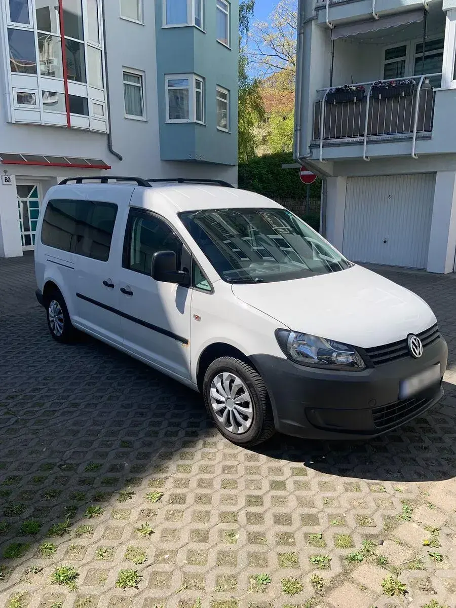 Gebraucht VW Caddy Maxi 105 PS (77 kW) 2011 Weiß Van / Kleinbus