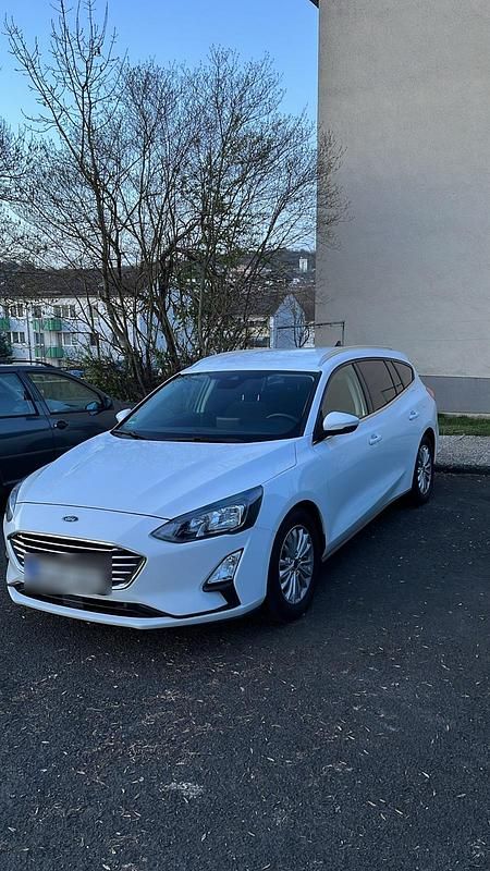 Weiß Gebraucht 2020 Ford Focus Kombi | 8.000 € (Guter Preis) - Bild 1/4