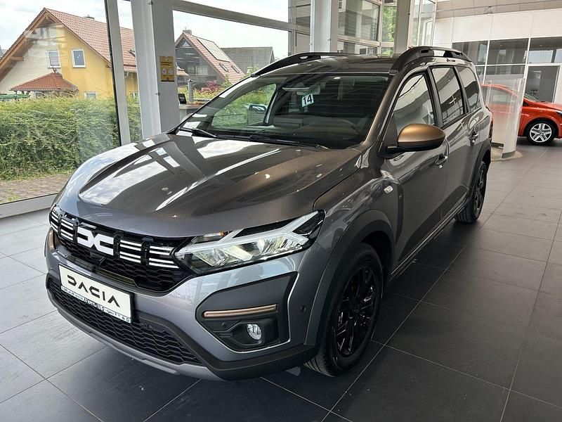 Grau Neu 2025 Dacia Jogger Extreme Limousine | 23.890 € (Etwas zu teuer) - Bild 1/4