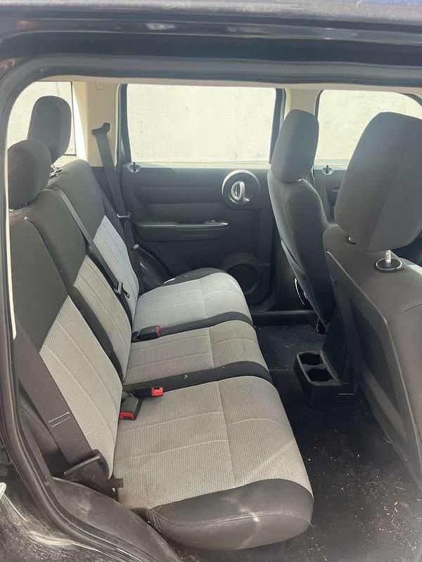 Second-hand Dodge Nitro SE 177 CP (130 kW) 2010 Negru SUV