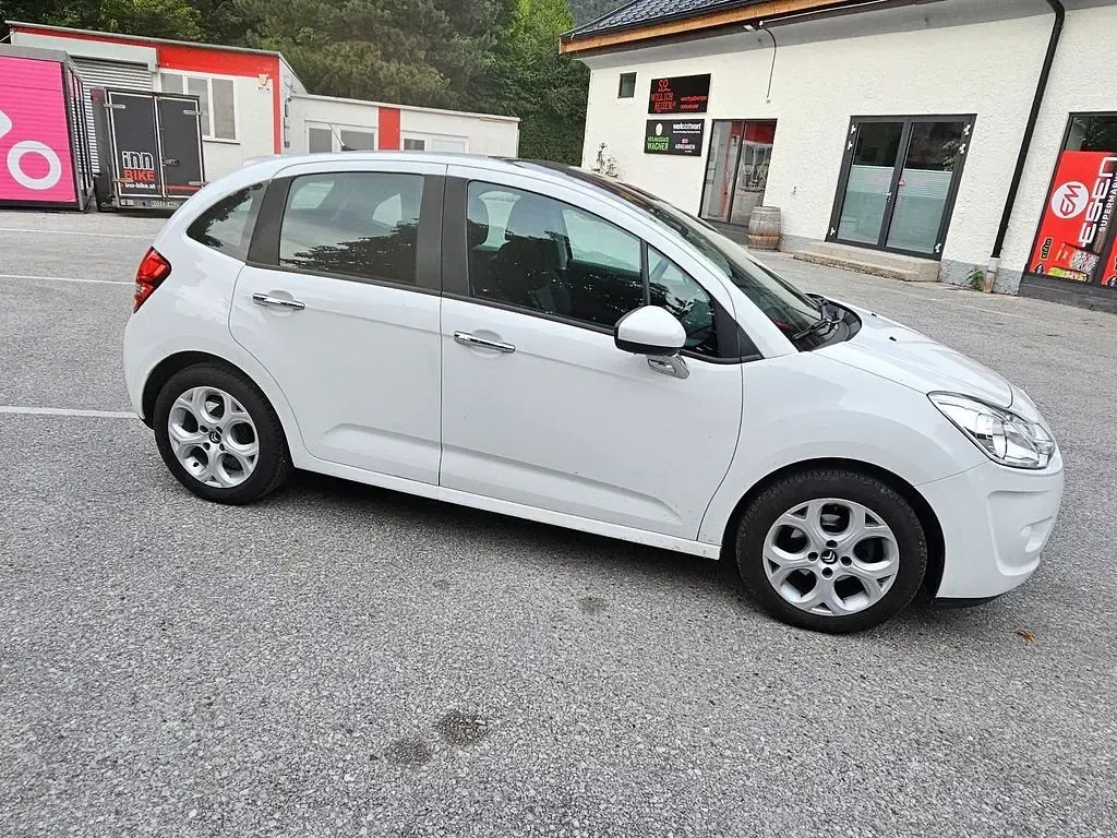 Gebraucht Citroën C3 Attraction 60 PS (44 kW) 2011 Weiß Limousine