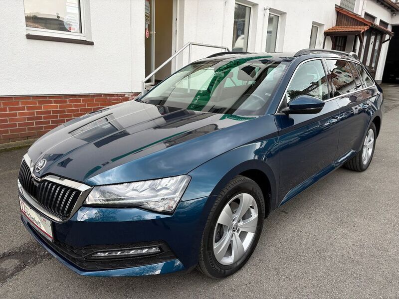 Blau Gebraucht 2020 Skoda Superb Ambition Kombi | 17.990 € (Etwas zu teuer) - Bild 1/4