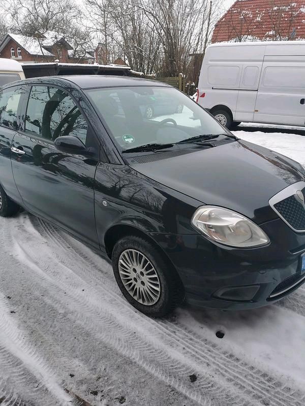 Gebraucht Lancia Ypsilon 60 PS (44 kW) 2006 Schwarz Kleinwagen