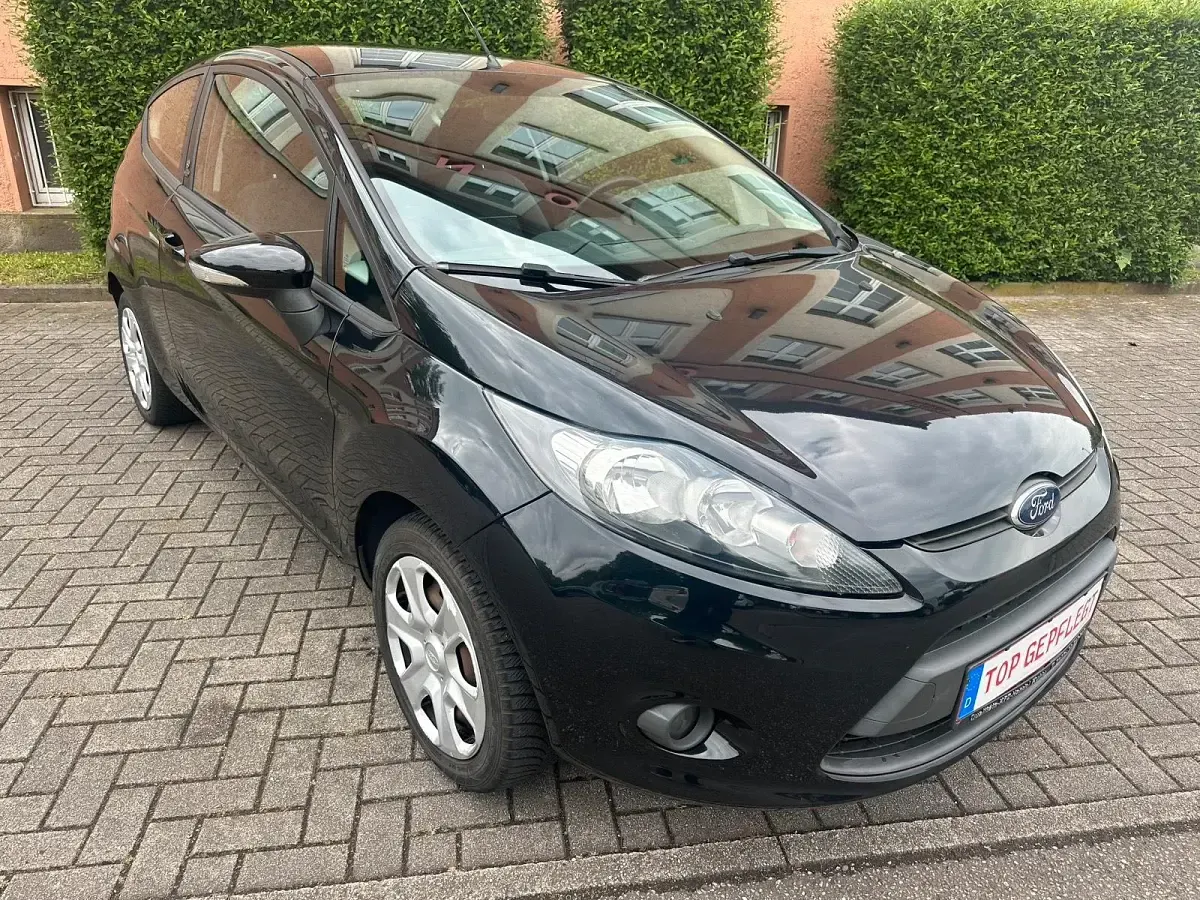Gebraucht Ford Fiesta 60 PS (44 kW) 2012 Schwarz Limousine