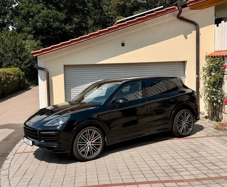 Gebraucht Porsche Cayenne GTS 460 PS (338 kW) 2023 Schwarz SUV