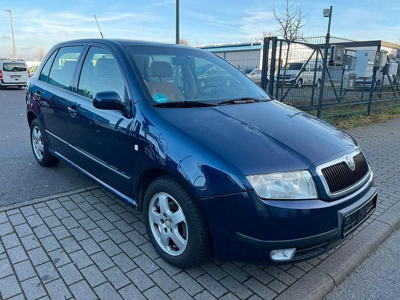 Blau Gebraucht 2000 Skoda Fabia Elegance Limousine | 999 € (Guter Preis) - Bild 1/4