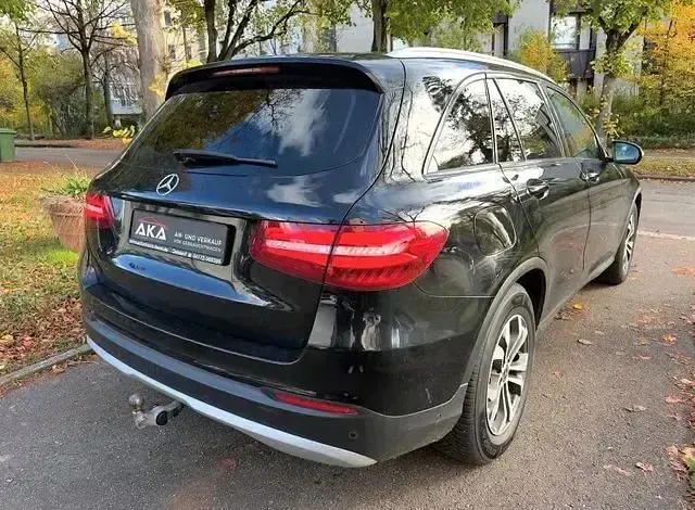 Gebraucht Mercedes GLC220 170 PS (125 kW) 2019 Schwarz SUV