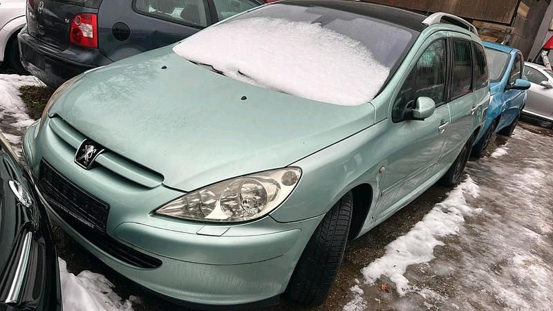 Silber Gebraucht 2004 Peugeot 307 Kombi | 2.200 € (Fairer Preis) - Bild 1/2