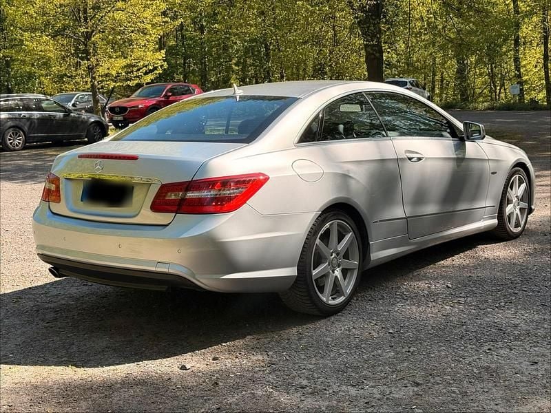 Second-hand Mercedes E250 204 CP (150 kW) 2011 Argintiu Coupe