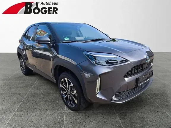 Gebraucht Toyota Yaris Connect Style 116 PS (85 kW) 2023 Marlingrau metallic Kleinwagen