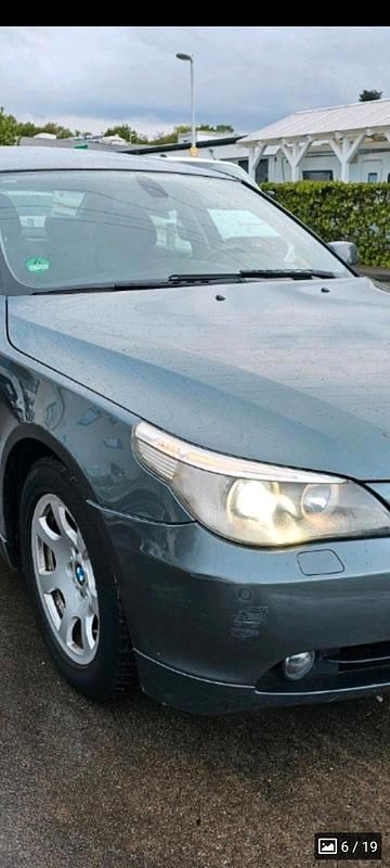 Grau Gebraucht 2003 BMW 520 Limousine | 2.800 € (Superpreis) - Bild 1/4