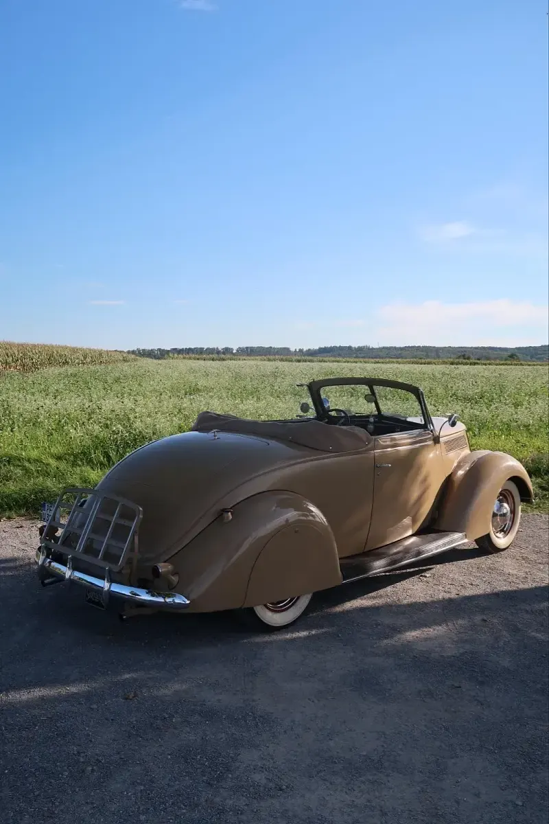 Gebraucht Ford Deluxe 85 PS (62 kW) 2026 Beige Cabrio