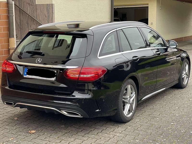 Gebraucht Mercedes C300 AMG line 258 PS (189 kW) 2019 Schwarz Kombi