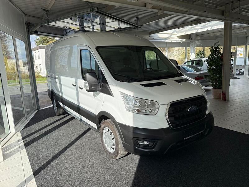 Gebraucht Ford Transit 131 PS (96 kW) 2022 Weiß Van / Kleinbus