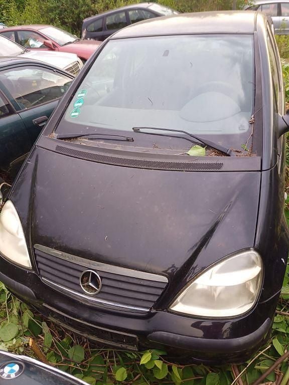Schwarz Gebraucht 2002 Mercedes A140 Classic Van / Kleinbus | 700 € (Guter Preis) - Bild 1/4