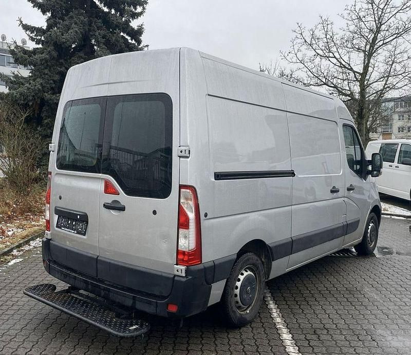 Gebraucht Opel Movano 131 PS (96 kW) 2019 Silber Van / Kleinbus