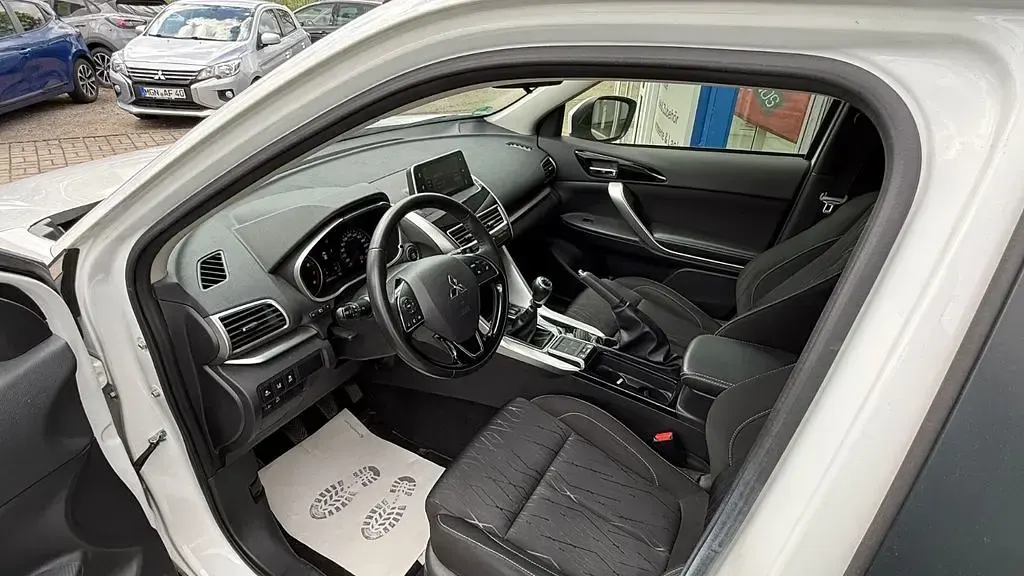 Gebraucht Mitsubishi Eclipse Cross Plus 163 PS (119 kW) 2018 Weiß SUV