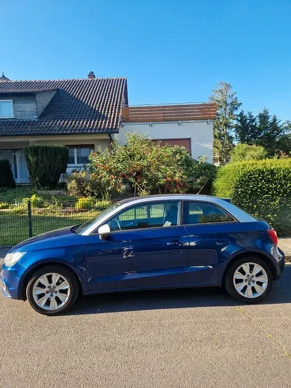 Gebraucht Audi A1 122 PS (89 kW) 2010 Blau Kleinwagen