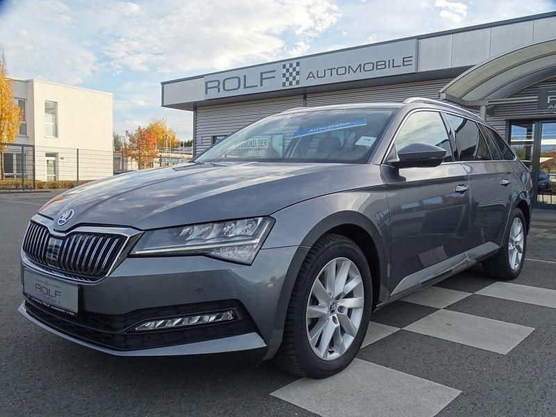 Grau Gebraucht 2024 Skoda Superb Ambition Limousine | 28.880 € (Fairer Preis) - Bild 1/3