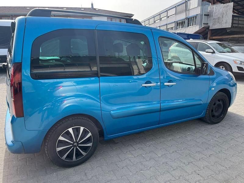 Gebraucht Citroën Berlingo SELECTION 120 PS (88 kW) 2014 Blau Van / Kleinbus