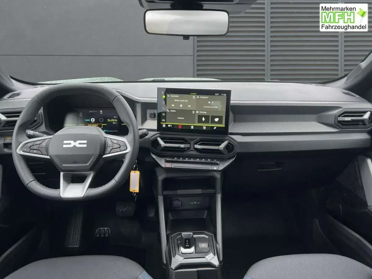 Neu Dacia Duster Expression 158 PS (116 kW) 2026 Zedergrün SUV