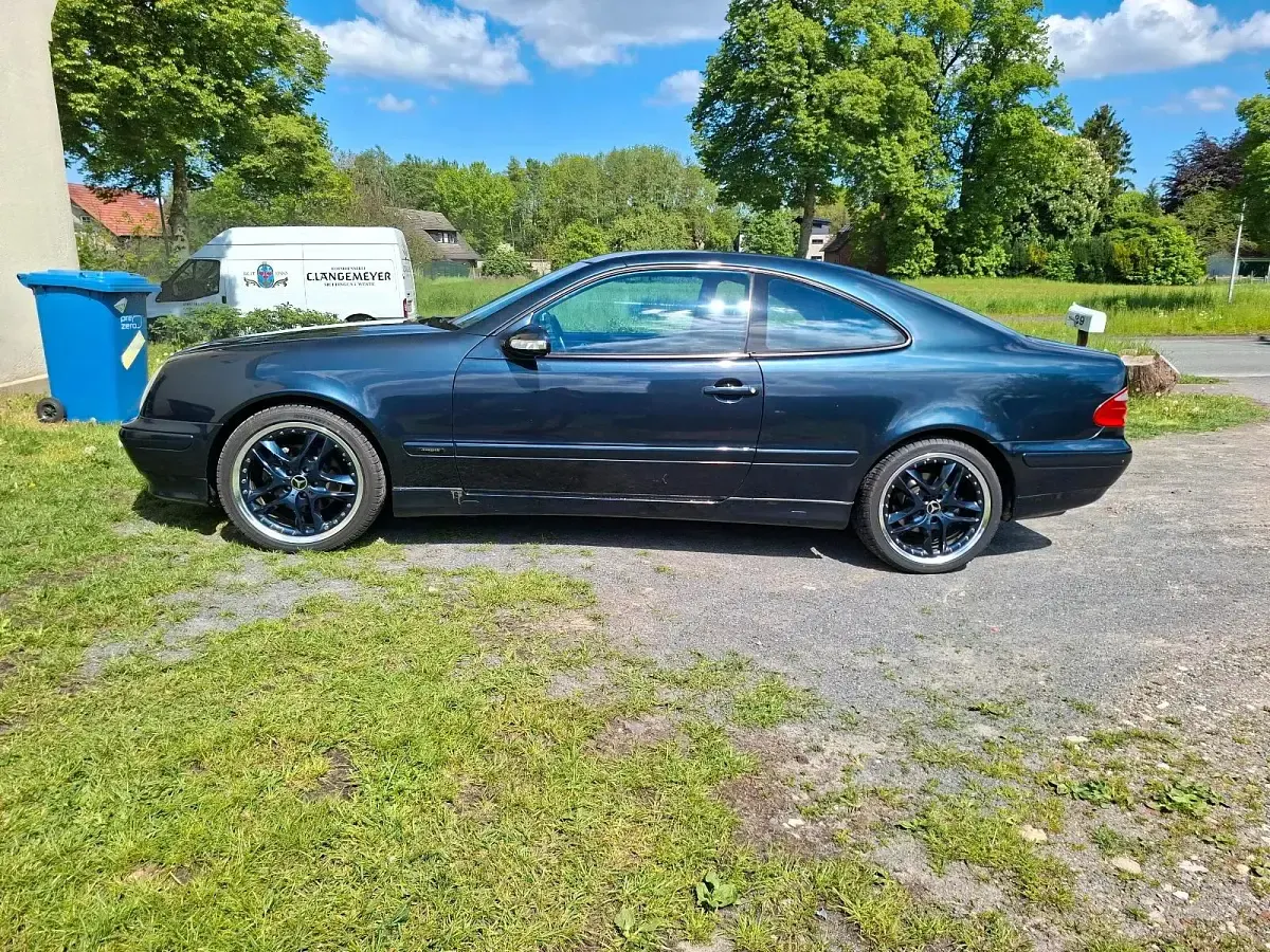 Gebraucht Mercedes CLK200 163 PS (119 kW) 2001 Schwarz Coupé