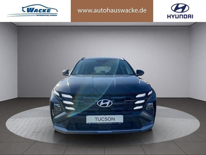 Neu Hyundai Tucson Select 252 PS (185 kW) 2025 Farbe: grau SUV