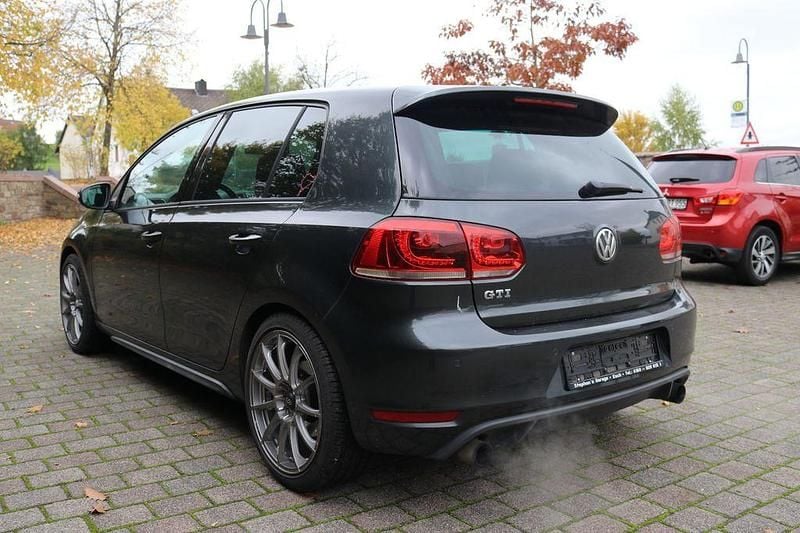 Gebraucht VW Golf VI GTI 211 PS (155 kW) 2011 Schwarz Kleinwagen