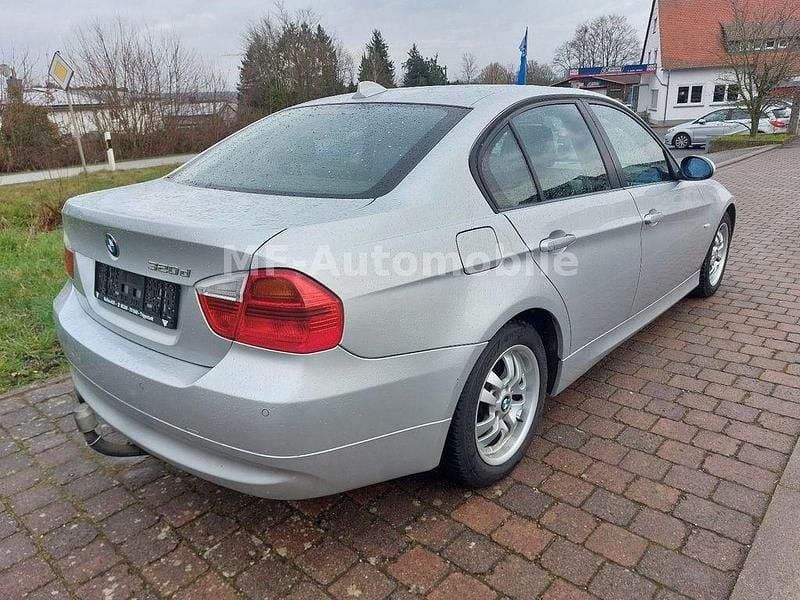 Gebraucht BMW 320 163 PS (119 kW) 2006 Silber Limousine