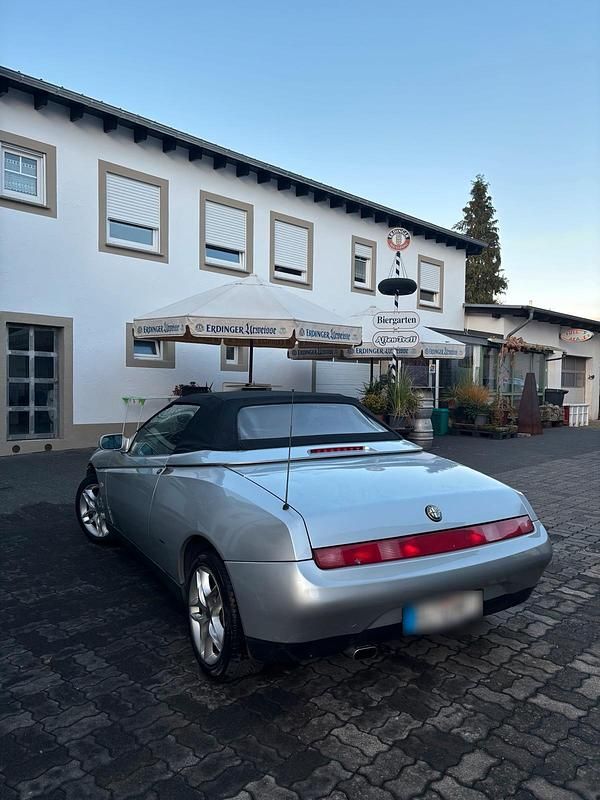 Gebraucht Alfa Romeo Spider 150 PS (110 kW) 1997 Silber Cabrio