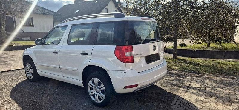 Gebraucht Skoda Yeti 110 PS (80 kW) 2016 Weiß SUV