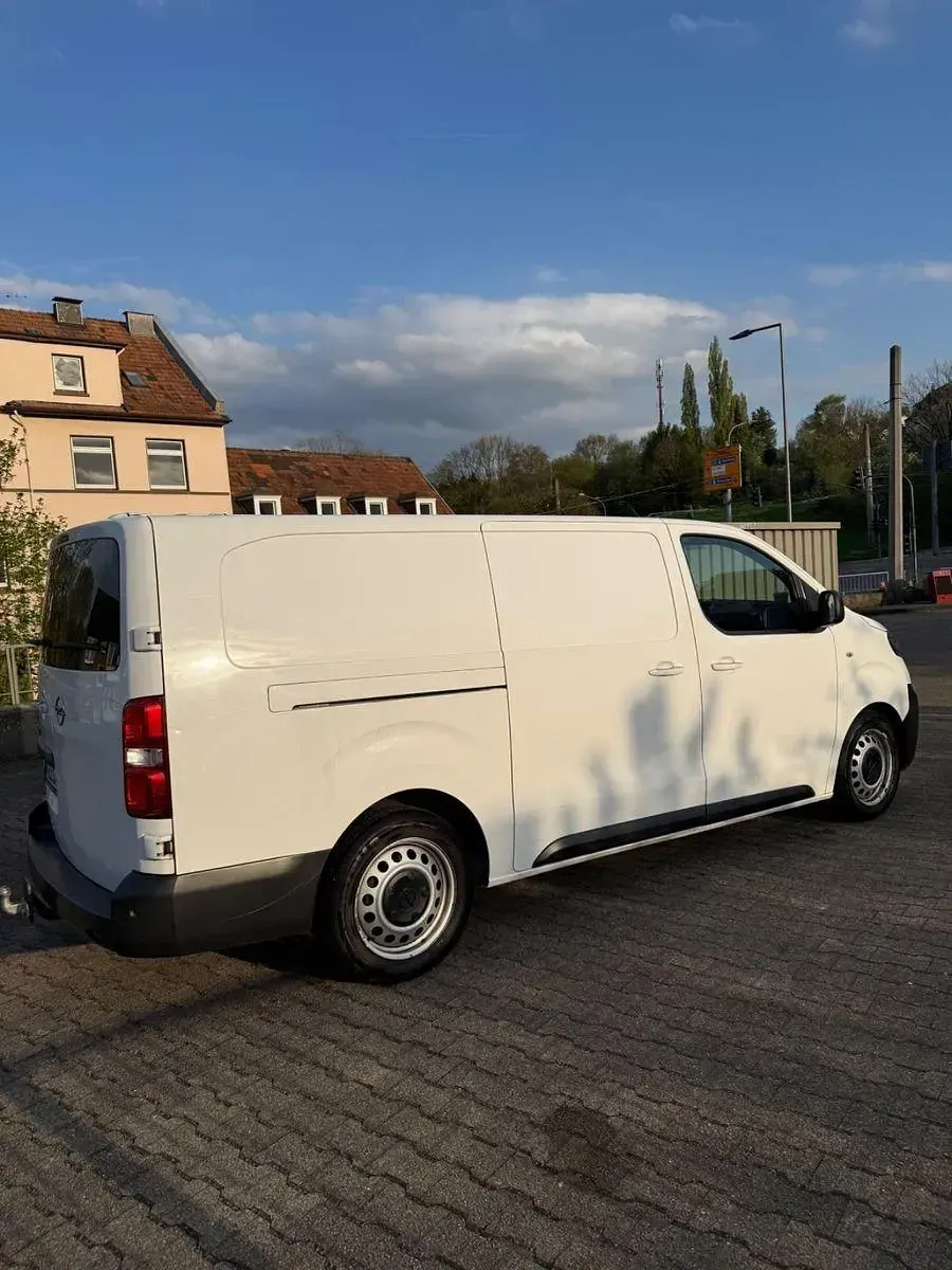 Używany Opel Vivaro 122 KM (89 kW) 2020 Biały Minivan