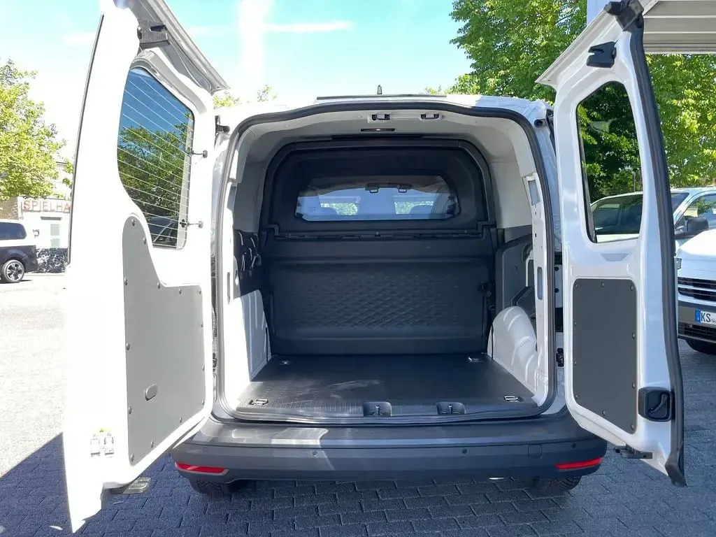 Neu VW Caddy 102 PS (75 kW) 2026 Weiß Van / Kleinbus