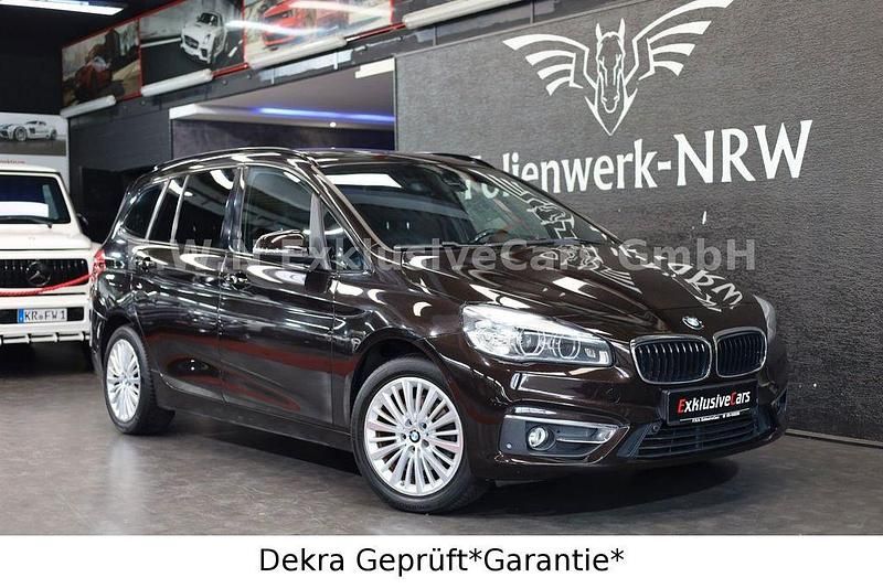 Schwarz Gebraucht 2015 BMW 216 Gran Tourer Sport Line Van / Kleinbus | 9.970 € (Etwas zu teuer) - Bild 1/4
