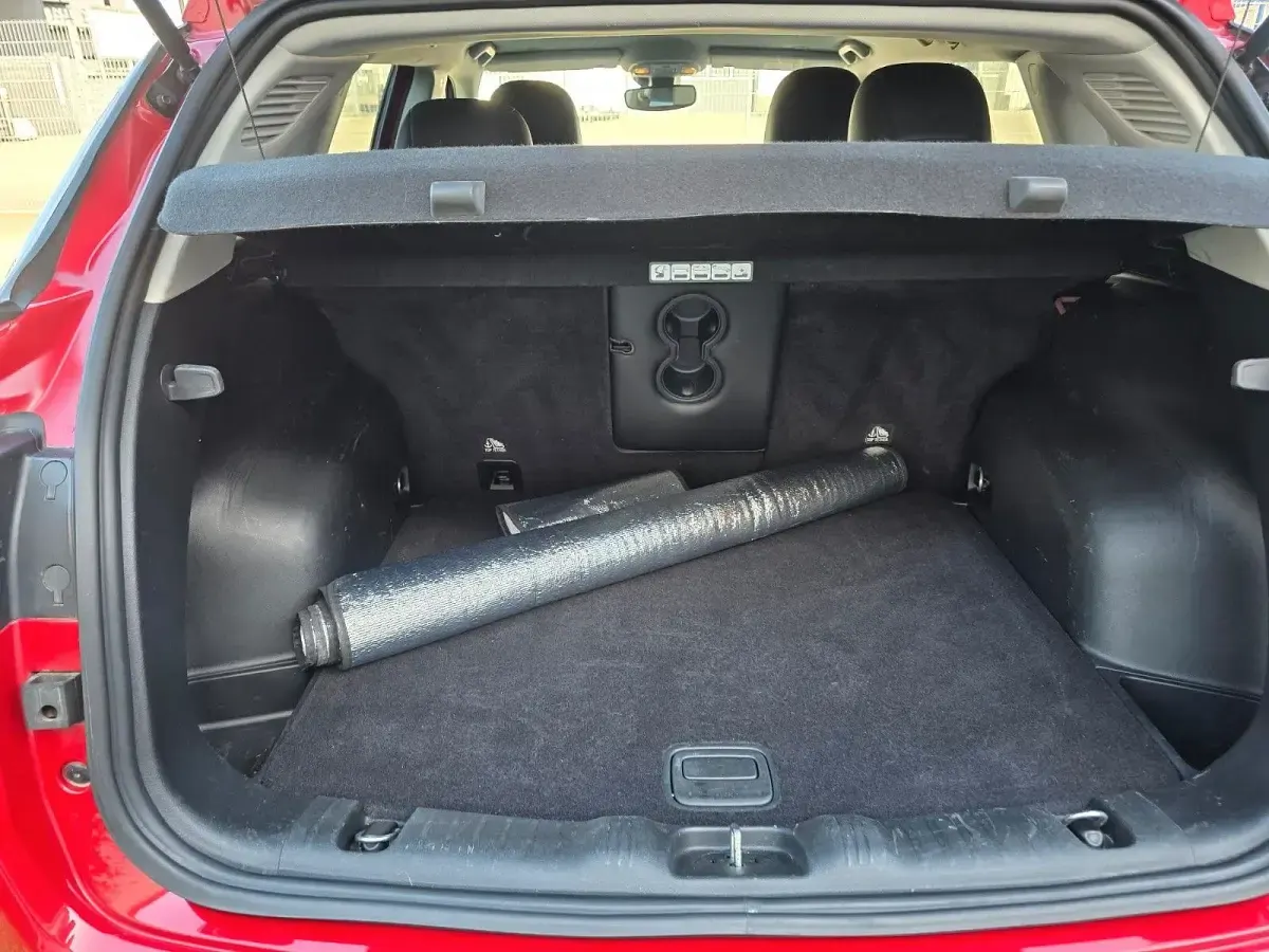 Gebraucht Jeep Compass Limited 140 PS (102 kW) 2018 Rot SUV