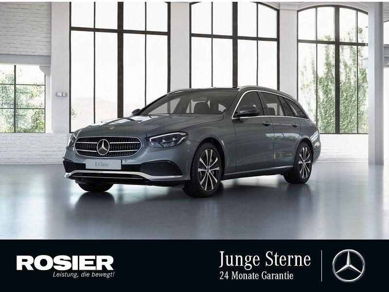 Grau Gebraucht 2022 Mercedes E300 Avantgarde Limousine | 39.990 € (Etwas zu teuer) - Bild 1/4