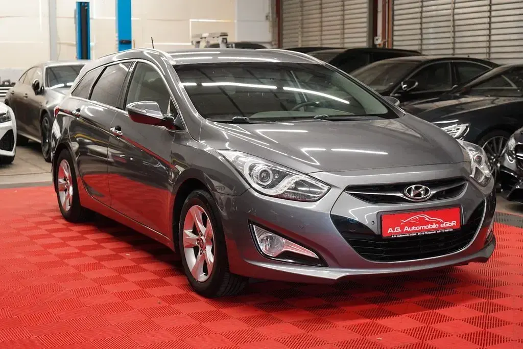 Gebraucht Hyundai i40 Style 177 PS (130 kW) 2012 Grau Kombi