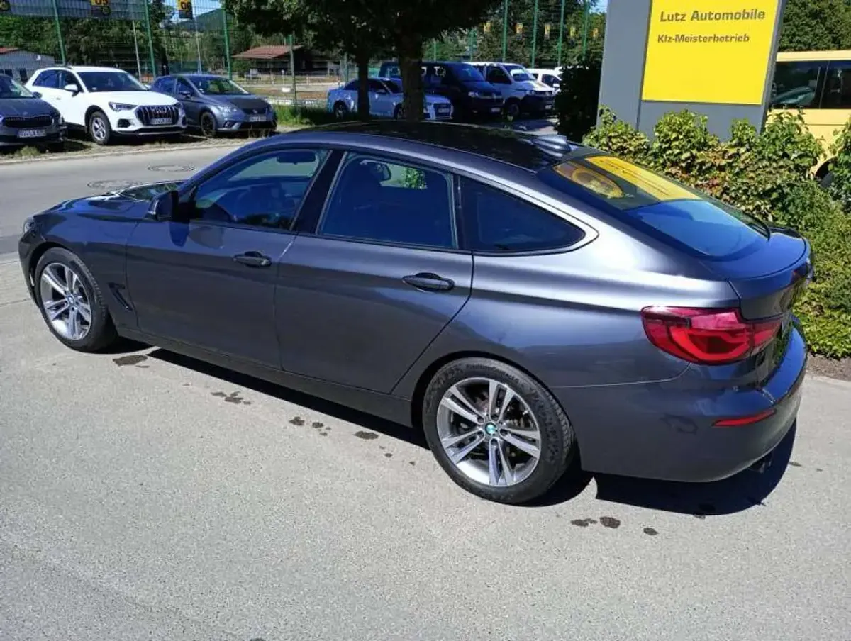 Gebraucht BMW 330 M Sport 258 PS (189 kW) 2019 Mineralgrau metallic Limousine