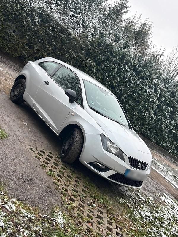 Gebraucht Seat Ibiza 69 PS (50 kW) 2013 Silber Kleinwagen