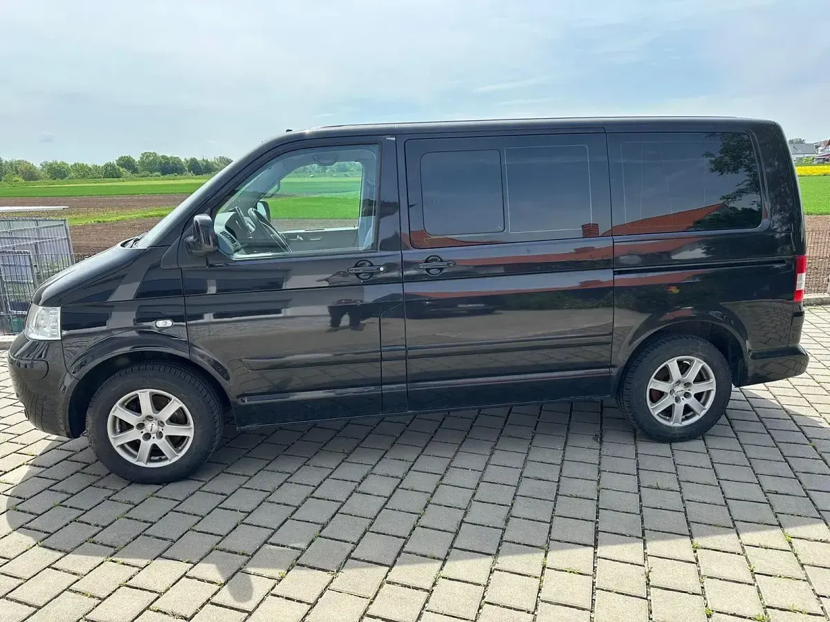 Gebraucht VW Multivan 174 PS (127 kW) 2004 Schwarz Van / Kleinbus