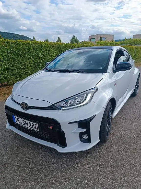 Gebraucht Toyota Yaris 261 PS (191 kW) 2024 Weiß Kleinwagen