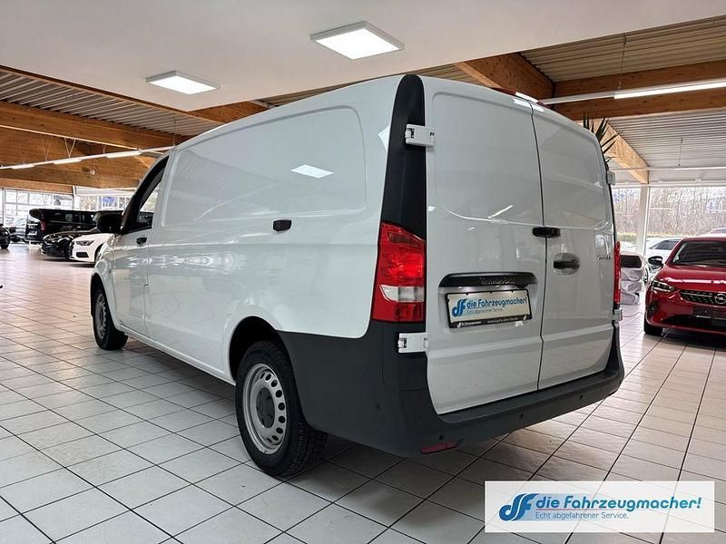Gebraucht Mercedes Vito 163 PS (119 kW) 2023 Weiss Van