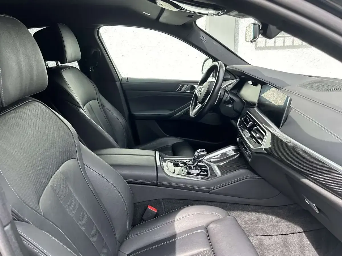 Gebraucht BMW X6 M50 Shadowline 400 PS (294 kW) 2020 Saphirschwarz metallic SUV