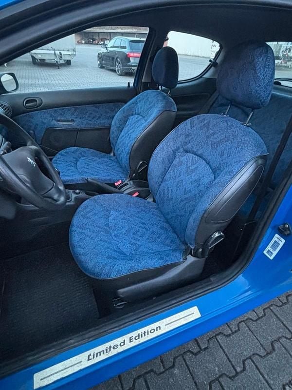 Gebraucht Peugeot 206 75 PS (55 kW) 2000 Blau Kleinwagen