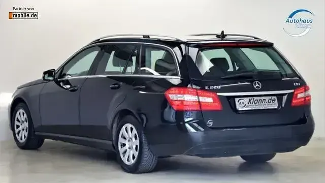 Gebraucht Mercedes E220 170 PS (125 kW) 2012 Schwarz  unilack Kombi